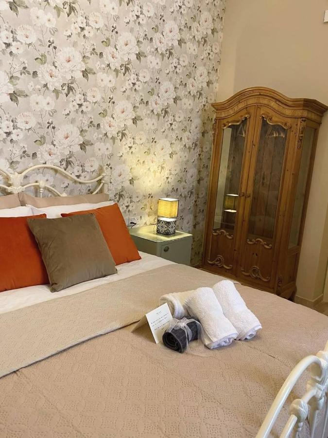 Отель Il-Blanzun Central Boutique Living Zebbug  Экстерьер фото